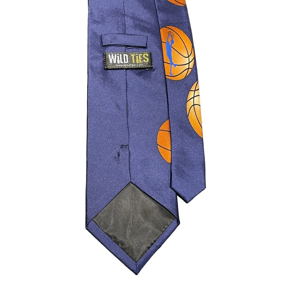 Wild Ties Mens Basketball Themed Tie 100% Silk Hand Made Dark Blue One Size EUC‎